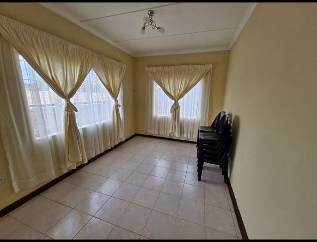 4 BEDROOM FREESTANDING RENTED IN RESERVOIR HILLS
